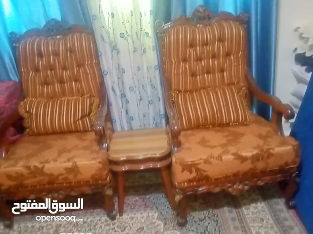 كنب للبيع جيد للتواصل معنا