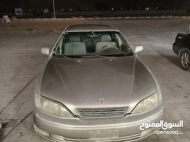 Lexus ES 300 model 2000 Gold