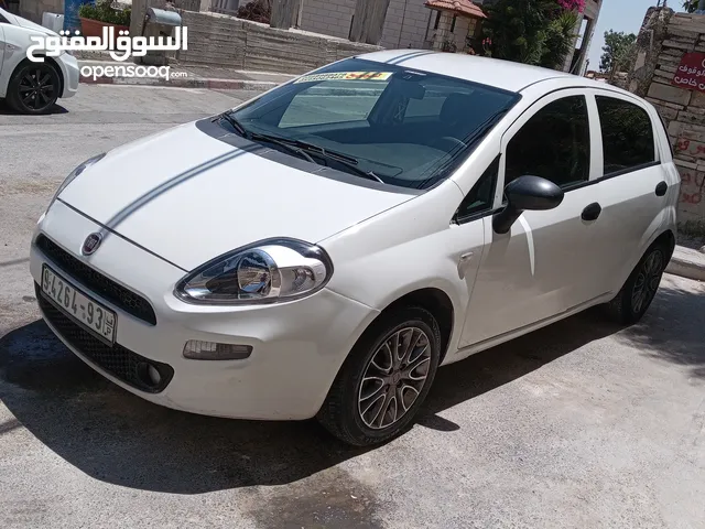فيات بونتو2011