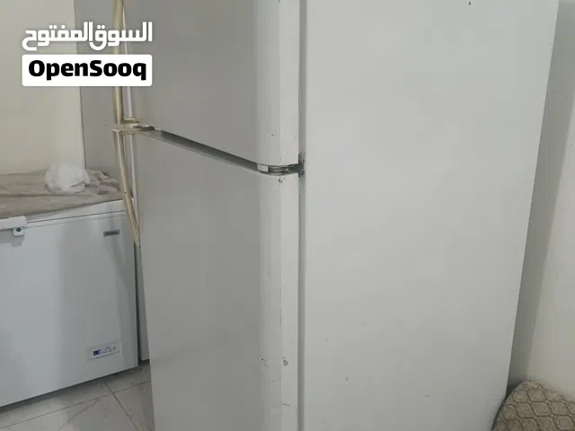 للبيع ثلاجة حجم كبير امريكي اصلي فريجدير