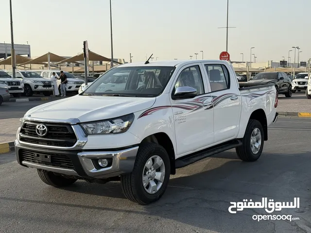 Used Toyota Hilux in Sharjah