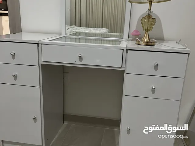 تسريحة مرايا مع ادراج