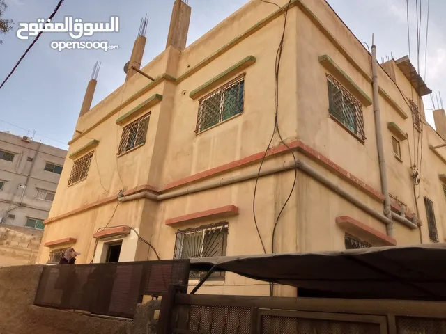 140 m2 5 Bedrooms Apartments for Sale in Zarqa Al ghweariyyeh
