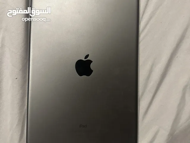 Ipad 9 64gb dark silver color excellent condition almost never used and it comes with a charger
