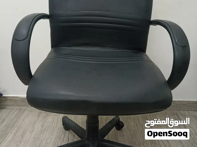 كرسي مكتب متحرك – بحالة جيدة