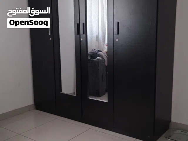 خزانة للبيع خشب محلي