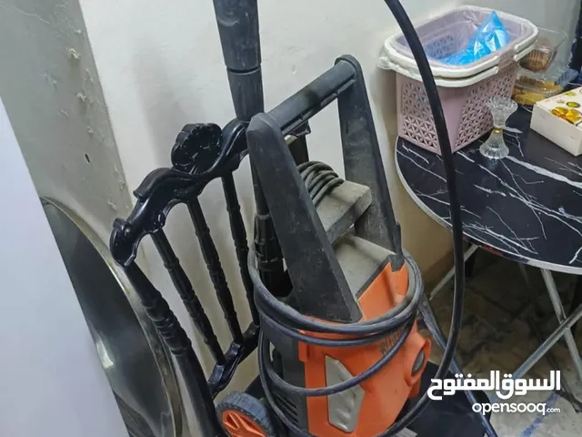 مضخه ماء دفع قوي تستخدم لغسل السيارات والجدران
