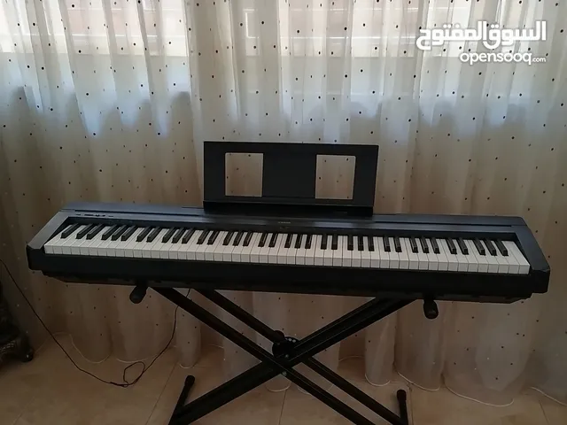 Yamaha electric piano P-45