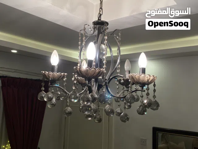 ثريه كريستال باللون السلفر