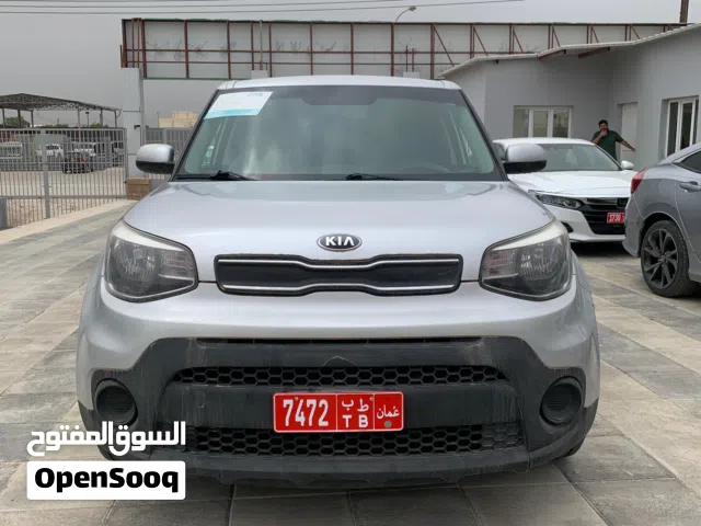2017 كيا سول LX