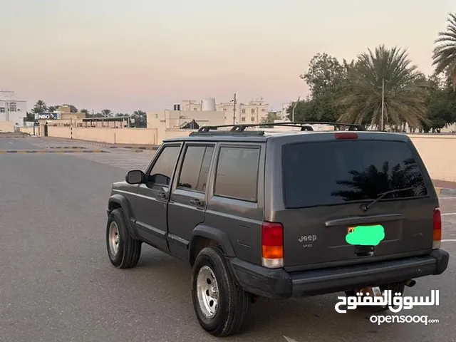 Jeep Cherokee 2001 in Al Batinah