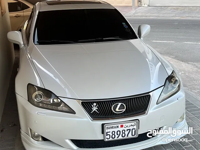 Used Lexus IS in Northern Governorate