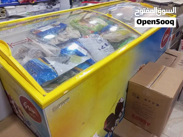 فريزر عرض بطح موفر للكهرباء بحالة ممتازة جدا