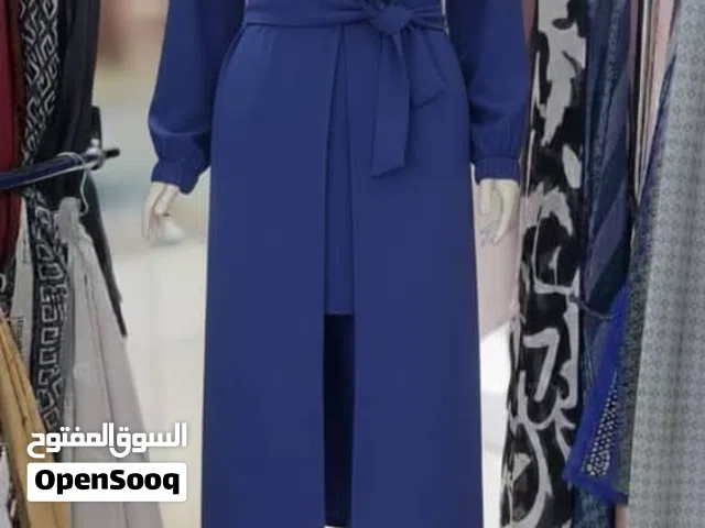 بدله بسرول تتكون من ثلاث قطع كت وجاكت وسروال