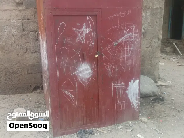 للبيع صندقه كبيره اثنين متر طول ومتر وخمسين عرض مسلكه مغسلة قات تنفع بقاله صغيره غرفة امن ب130الف