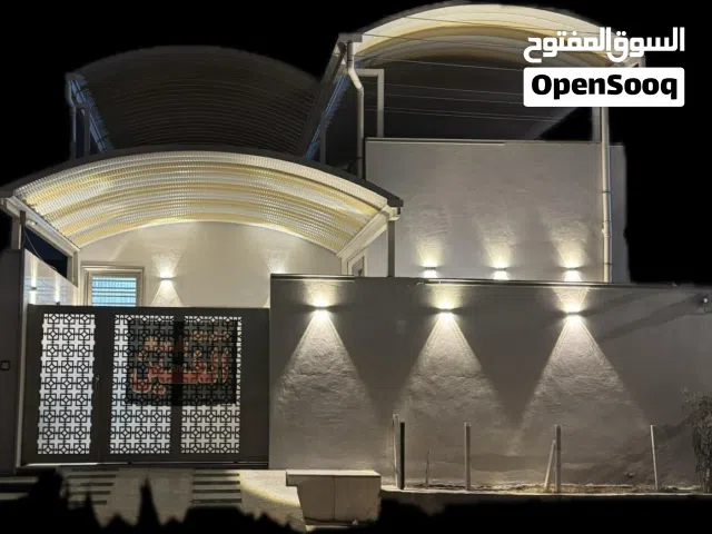 200 m2 2 Bedrooms Townhouse for Sale in Basra Abu Al-Khaseeb