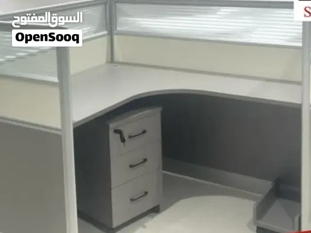 طاوله مكتب للبيع بشكل عاجل