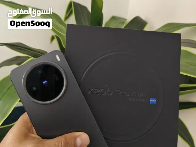 Vivo iQOO 10 Pro 512 GB in Benghazi