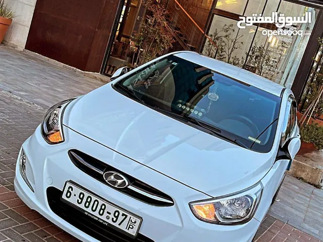 هونداي اكسنت للبيع السيارة موجودة برام الله وما بنختلف المعني يتصل