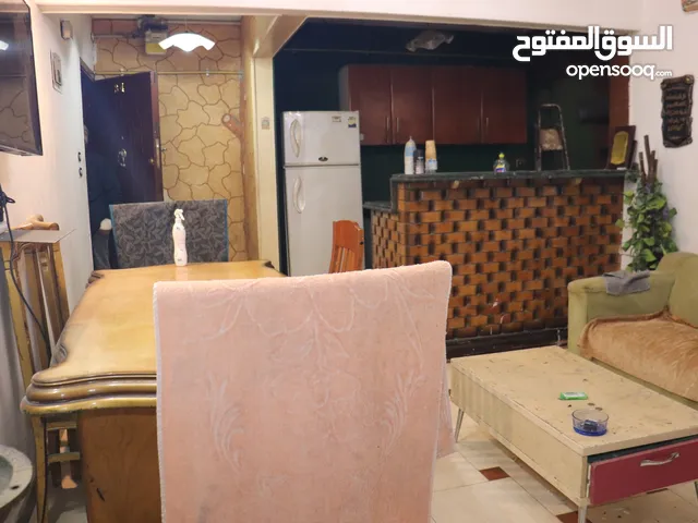 شقة مفروشة بالكامل مع جميع المرافق والانترنت خلف النادي الأهلي بمدينة نصر