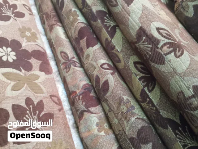 خمس مساند وخمس ركايات مستعمله للبيع وشرشف تخت مجوز وحرامين تقال ب10د