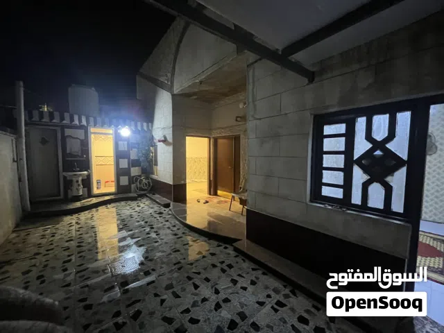 120 m2 4 Bedrooms Townhouse for Sale in Basra Al-Hayyaniyah