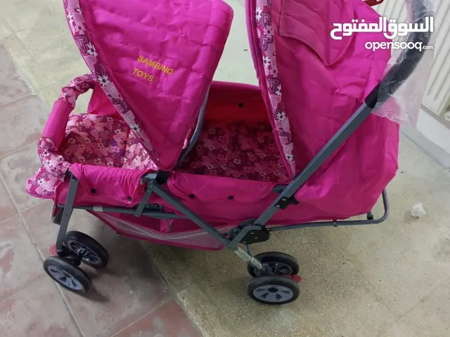 عرباي توأم للبيع بحاله الجديد وطقم كنب مع طاولات للبيع بسعر مغري جدا