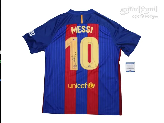 Lionel Messi Signed Barcelona Jersey - Beckett Certified