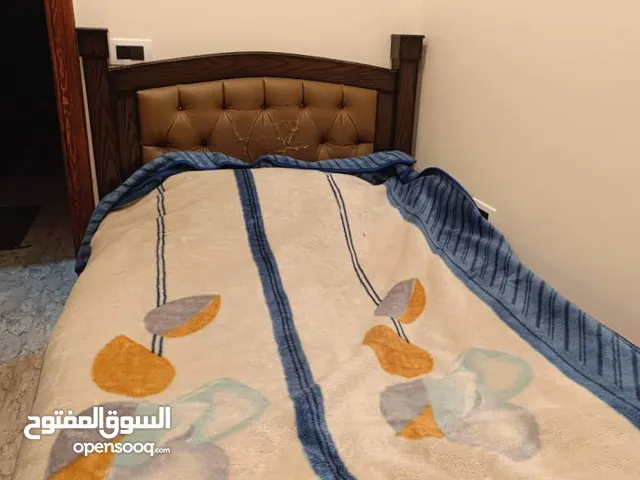 غرفة نوم مفردة مستعملة
