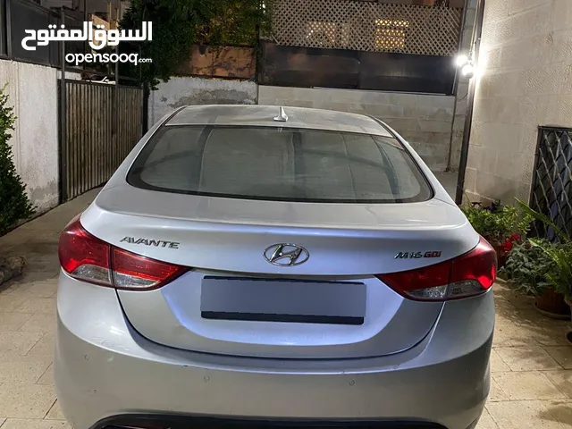 هيونداي افانتي بسعر حرق