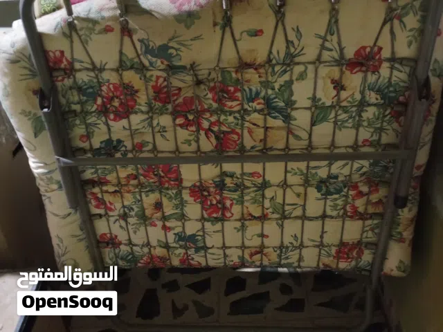 تخت مفرد للبيع