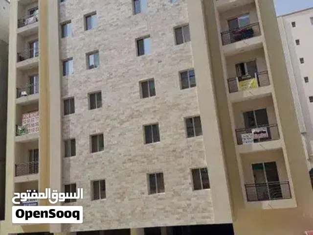 شقة في بناية من 6 طوابق مفروشة بالكامل