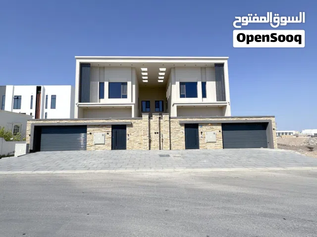 فيلا ب5 غرف للبيع بتشطيب راقي في المعبيلة الجنوبية السادسة - مباشرة وحصرية من المالك