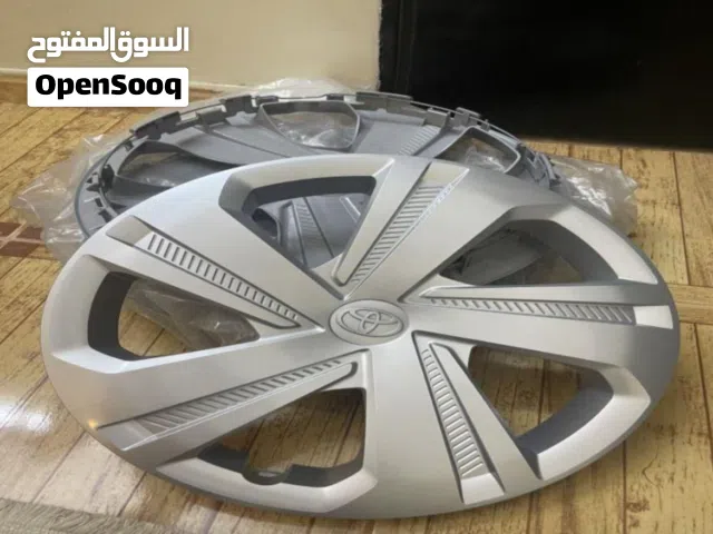 طقم طيس تويوتا يارس أصلية مقاس 15 إنش، مناسبة لموديلات 2023-2025.