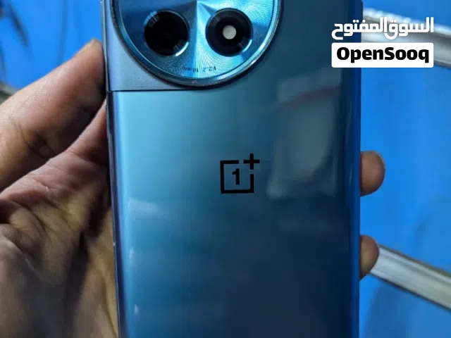 OnePlus 12R cool blue  شريحتين بنفس الوقت الرام 16 أساسي والذاكرة 256 فيه شرخ خفيف
