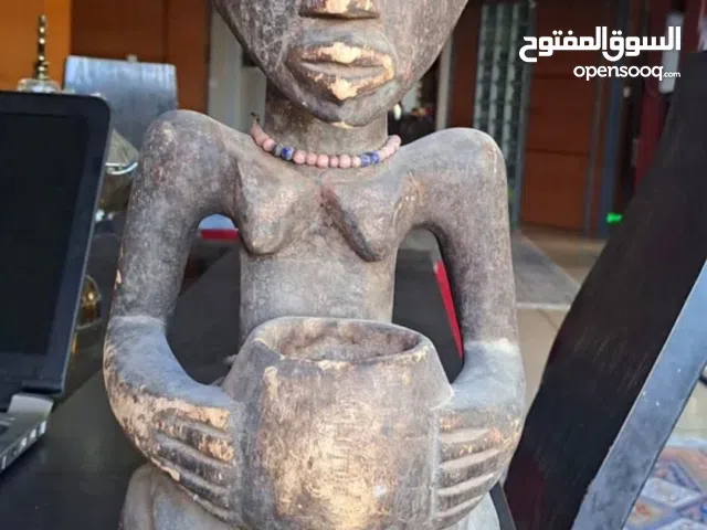 african handcraft statue