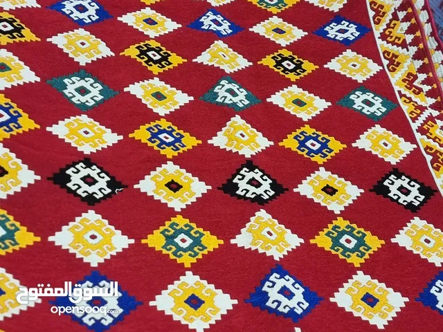 فرشات وزوالي للطلعات والجلسات.والرحلات وتصلح لحديقة المنزل....
