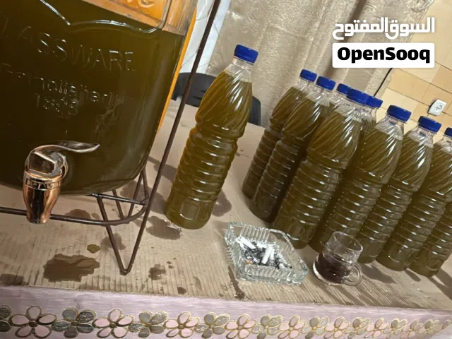 زيت زيتون بلدي قديم و جديد..يتوفر تنكات 15 كيلو او قناني 1 لتر..زيتون أراضي نابلس-عصيرا