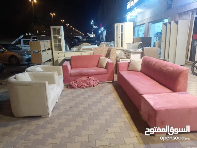 نشتري الأثاث المستعمل والجديد