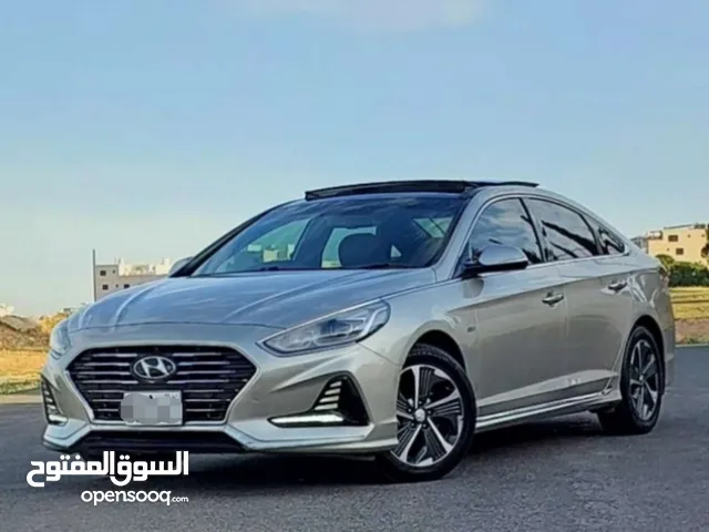 Sedan Ford in Amman