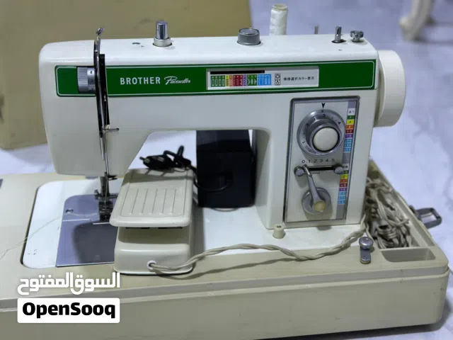 ماكينة خياطة يابانية أصلية (شبه جديدة)
