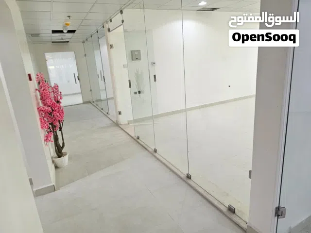 مكاتب ومحلات بالعاصمة بدون عموله وبدون تامين شهر او سنوي برقم اللي تصلح جميع الانشطه