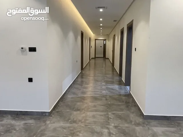 750 m2 4 Bedrooms Townhouse for Rent in Kuwait City Shamiya