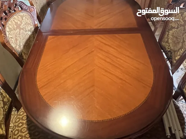 طاولة سفرة (تركي) خشب ثقيل مع 8 كراسي قابلة للتكبير مع دونسوار وفضية تفصيل