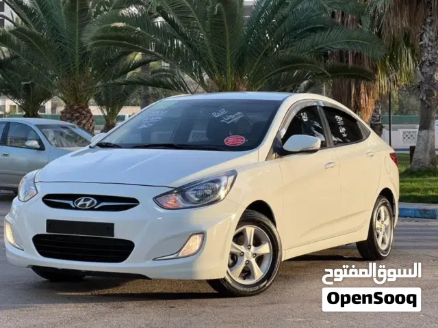 2012 Hyundai Accent SE