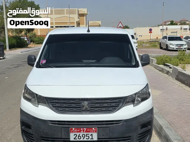 2020 بيجو بارتنر Van Short Body