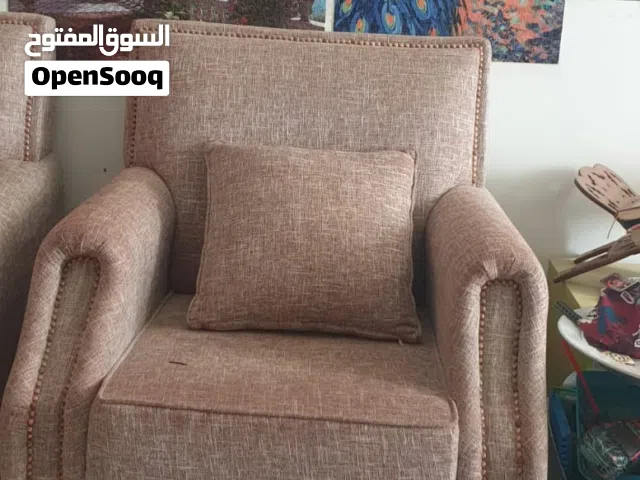 2 كرسي كبار بذراعين كل كرسي ب 20 ريال فقط..