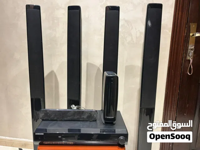 سماعات سامسونغ 7 قطع مع الهوم ثيتر + ريموتين