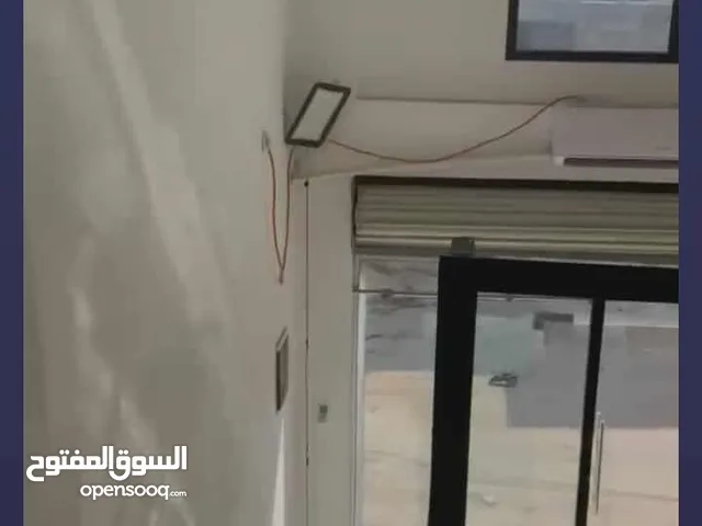 محلات للبيع او الايجار السنوي
