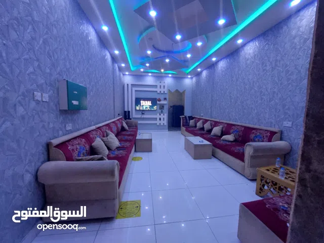 محل كافتيريا داخل بني ياس غرب